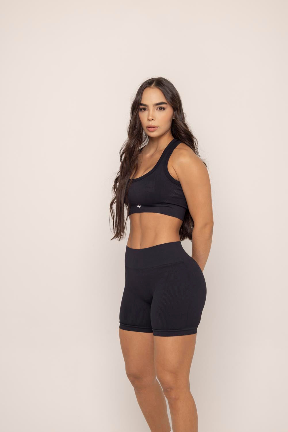 SHORT CASUAL