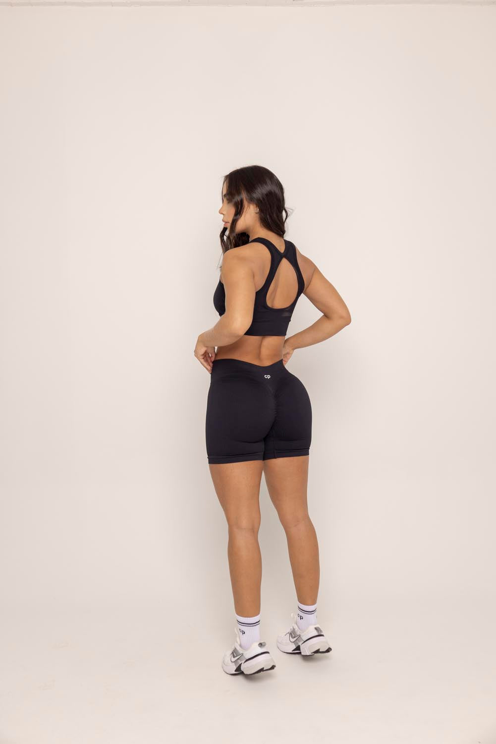 SHORT CASUAL