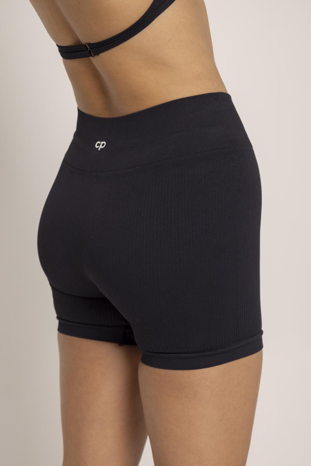SHORT CASUAL BASIC